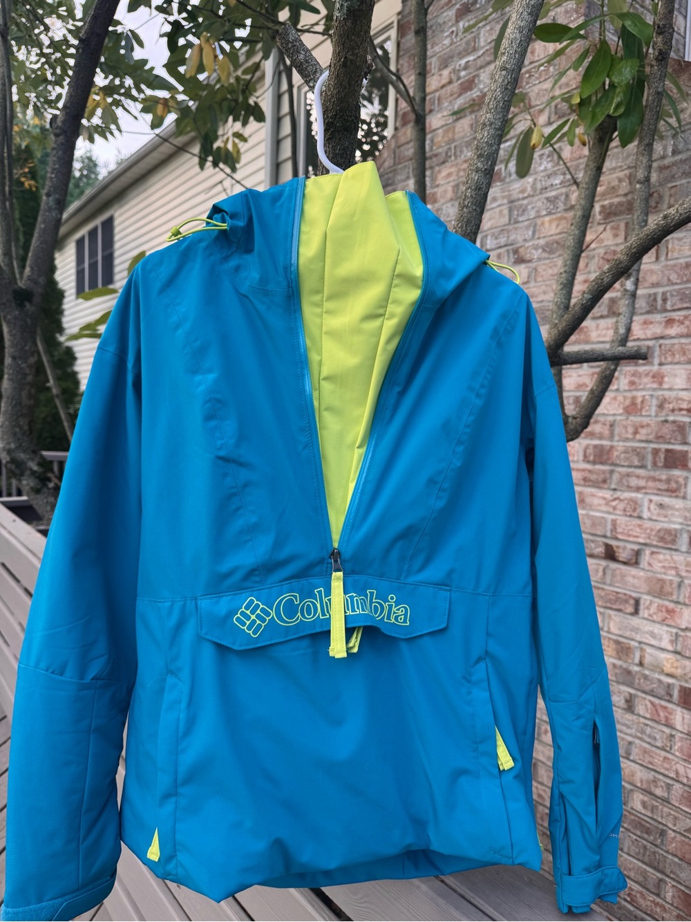Columbia Teal Ski Jacket with Lime Green Lining and Accents